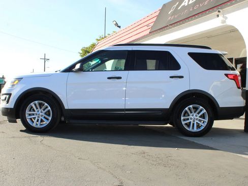 Used 2017 Ford Explorer FWD image 11