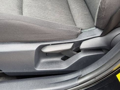 Used 2025 Toyota Camry SE FWD image 22