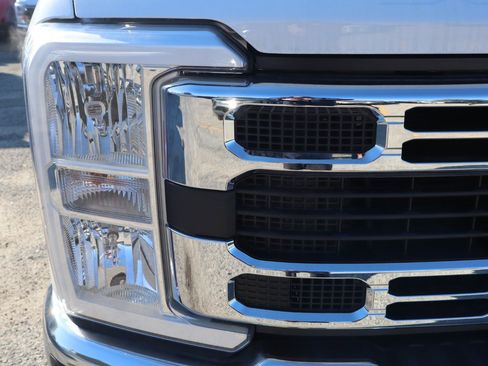New 2025 Ford F350 XL w/ XL Chrome Package image 9