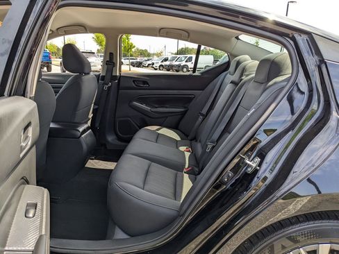 Used 2024 Nissan Altima 2.5 SV image 25