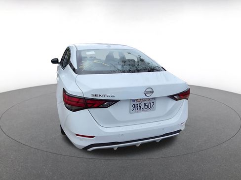 Used 2025 Nissan Sentra SV image 5