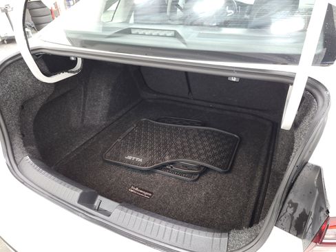 Used 2022 Volkswagen Jetta S image 21