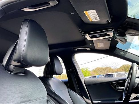 Used 2022 Mercedes-Benz C 300 Sedan image 28