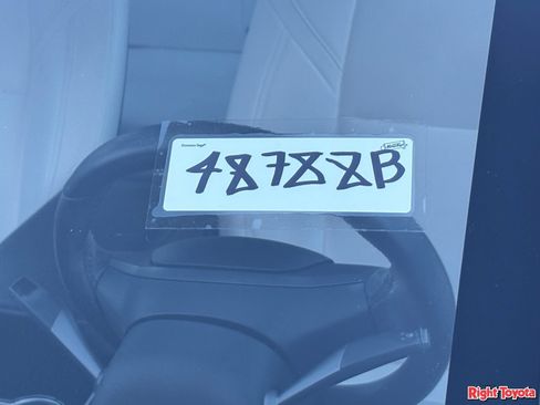 Used 2020 Tesla Model 3 Standard Range RWD image 11