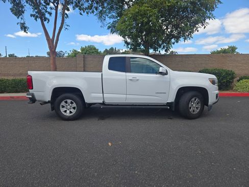 Used 2017 Chevrolet Colorado W/T w/ WT Convenience Package RWD image 9