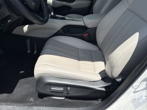 Used 2025 Honda HR-V EX-L image 13