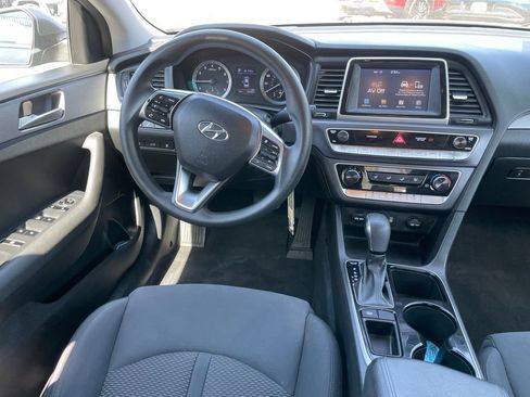 Used 2018 Hyundai Sonata SE FWD image 8