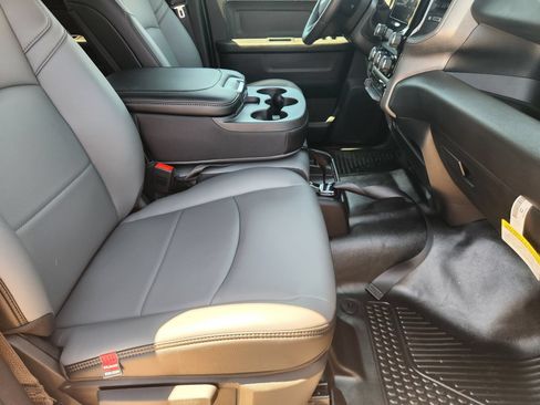 New 2026 RAM 2500 Tradesman AWD/4WD image 13