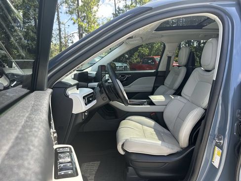 Used 2025 Lincoln Aviator Reserve w/ Luxury Package AWD/4WD image 20