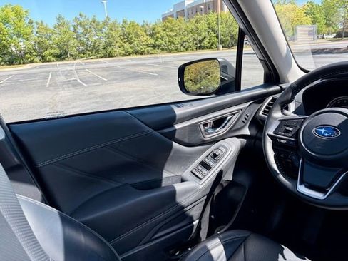 Used 2023 Subaru Forester Touring image 22
