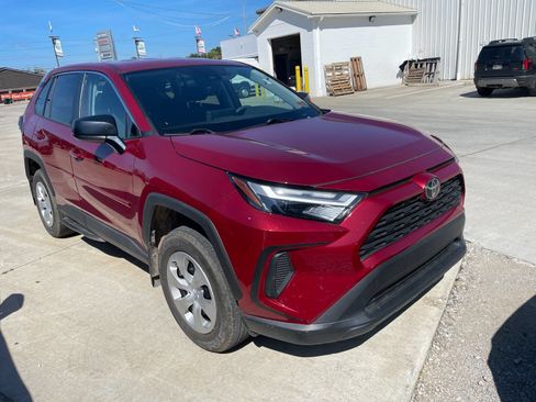 Used 2025 Toyota RAV4 LE FWD image 5