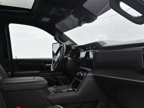 Used 2026 GMC Sierra 2500 AT4X image 14