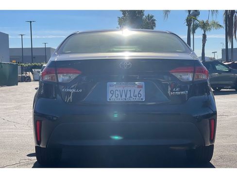 Used 2023 Toyota Corolla LE image 4