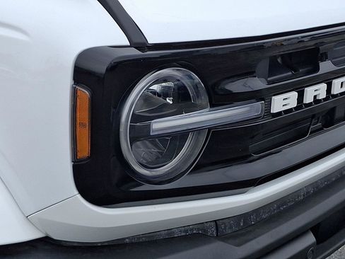 Certified 2025 Ford Bronco Outer Banks AWD/4WD image 9