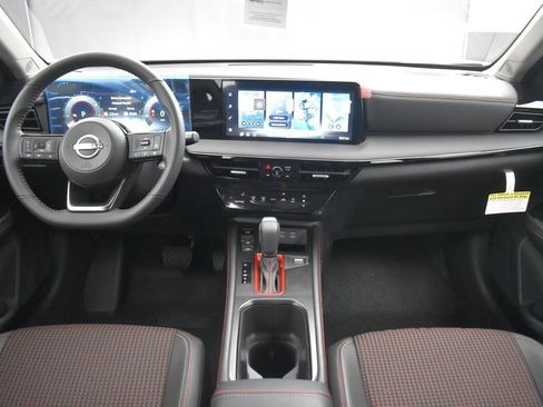 New 2026 Nissan Kicks SR w/ Illumination Package FWD image 9