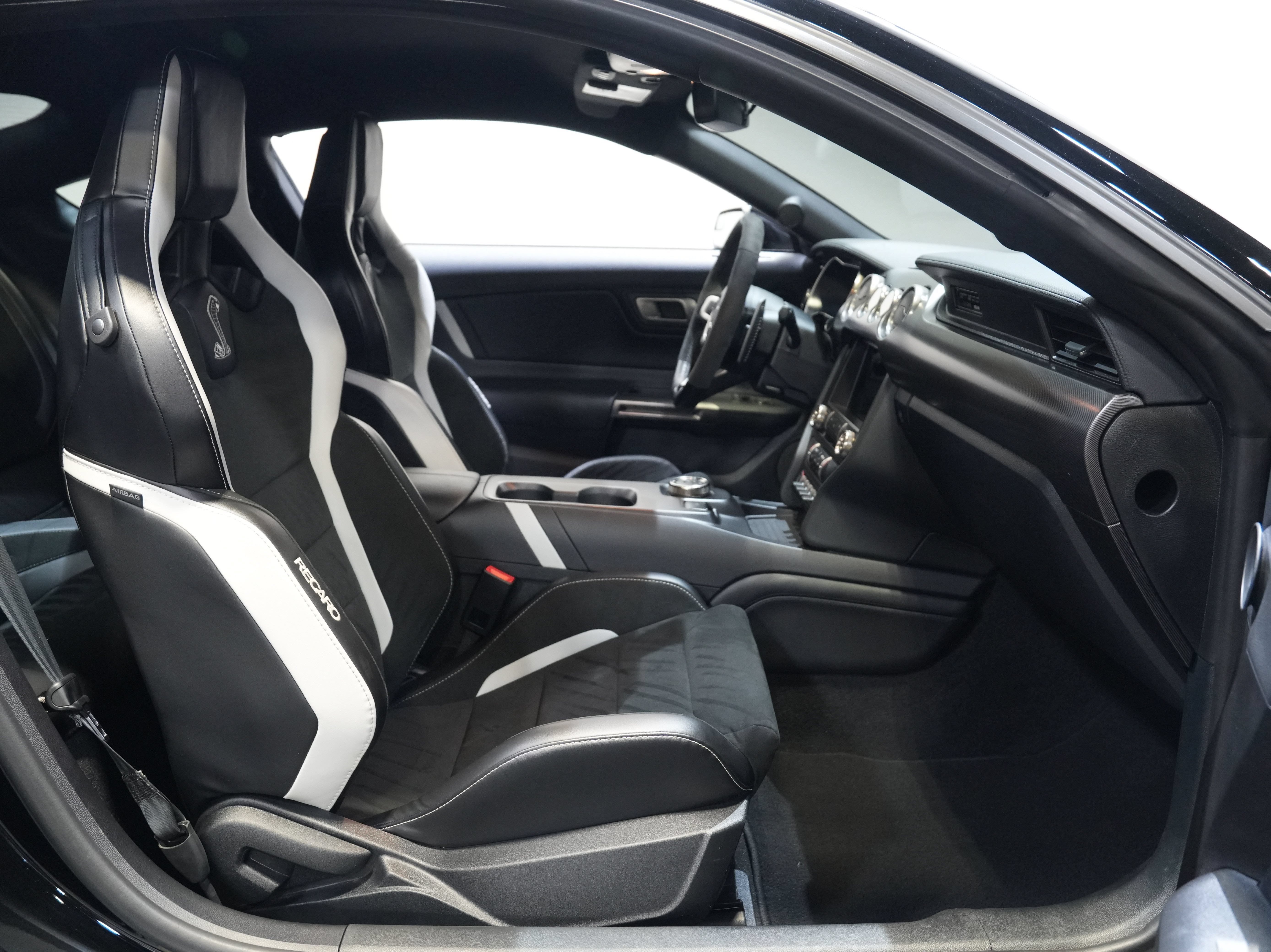 Used 2021 Ford Mustang Shelby GT500 RWD image 31