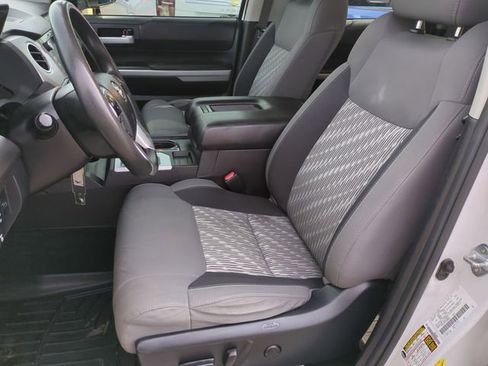 Used 2021 Toyota Tundra SR5 w/ SR5 Upgrade Package image 18