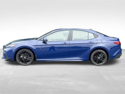 Used 2025 Toyota Camry SE w/ Multimedia Upgrade Package AWD/4WD image 2
