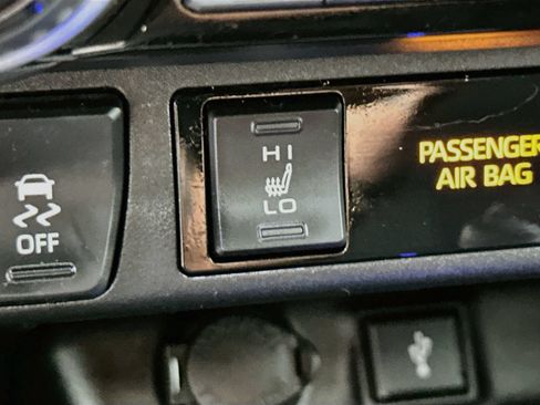 Certified 2022 Toyota RAV4 SE w/ Convenience Package AWD/4WD image 20