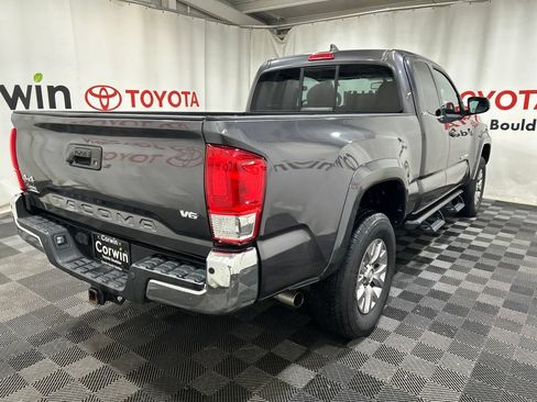 Used 2017 Toyota Tacoma SR5 w/ Tow Package AWD/4WD image 8