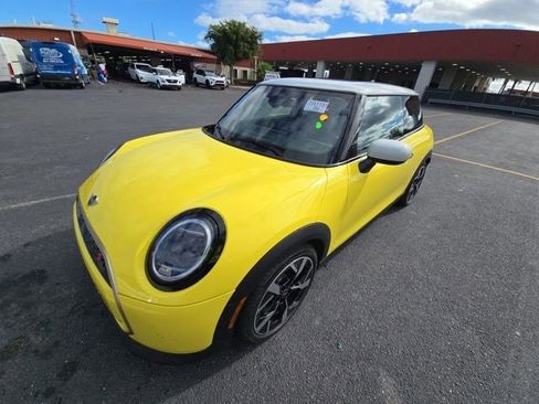 Used 2025 MINI Cooper S image 1