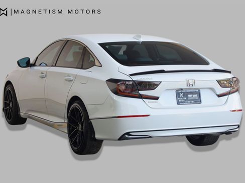 Used 2019 Honda Accord EX image 11