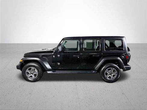 Used 2022 Jeep Wrangler Unlimited Sport AWD/4WD image 9