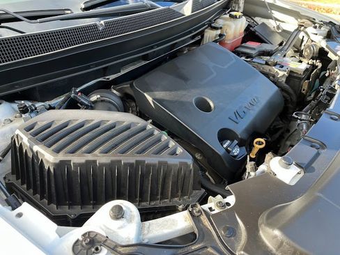 Used 2020 Chevrolet Traverse LS image 28