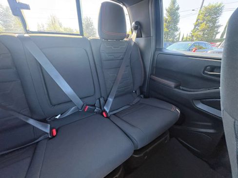 Used 2026 Nissan Frontier PRO-4X AWD/4WD image 32