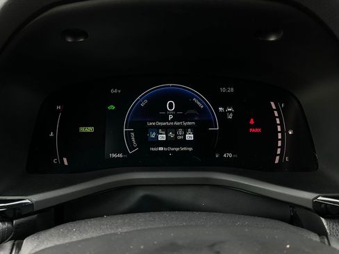 Used 2025 Toyota Camry SE image 39