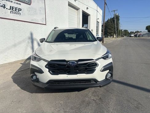 Used 2024 Subaru Crosstrek 2.5i Limited image 2