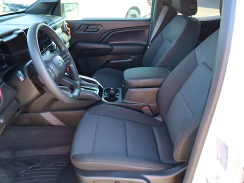 Used 2023 Chevrolet Colorado Trail Boss w/ Advanced Trailering Package AWD/4WD image 19