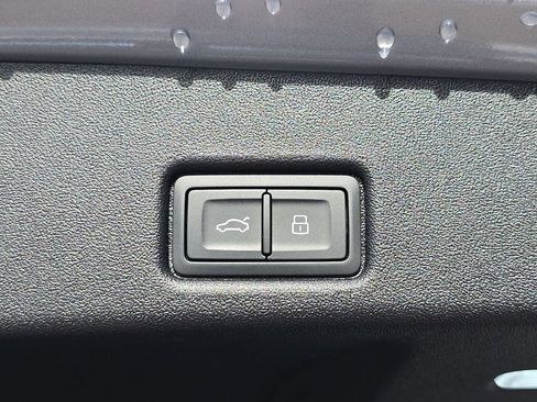 New 2025 Audi Q5 Premium image 13