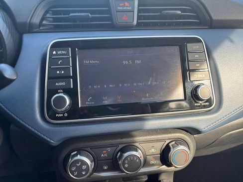Used 2025 Nissan Versa SV FWD image 17