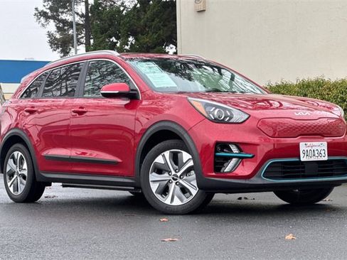 Used 2022 Kia Niro EX Premium image 2