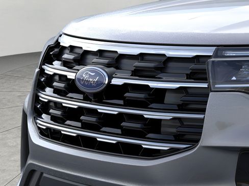 Used 2026 Ford Explorer Active w/ Active Comfort Package AWD/4WD image 18