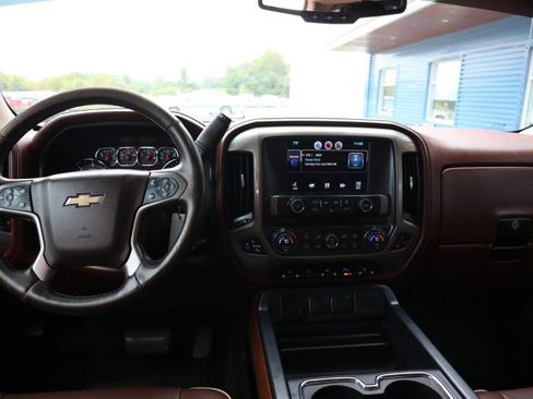 Used 2014 Chevrolet Silverado 1500 High Country w/ High Country Premium Package AWD/4WD image 11