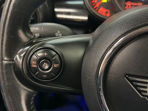 Used 2021 MINI Cooper 4-Door Hardtop image 24