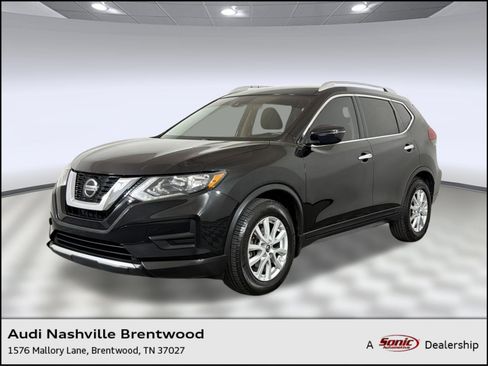 Used 2019 Nissan Rogue SV image 1