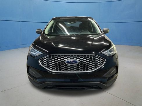 Used 2024 Ford Edge SE image 2