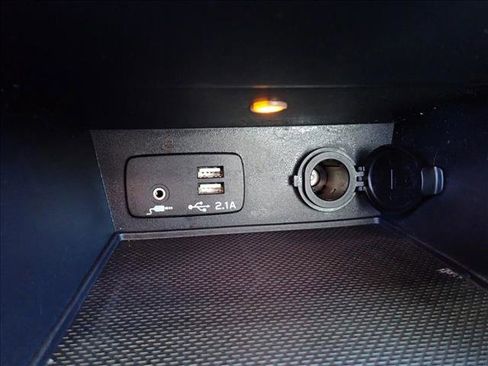 Used 2021 Subaru Crosstrek 2.0i Premium image 17