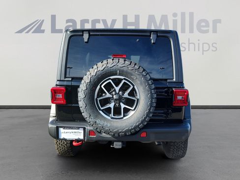 New 2025 Jeep Wrangler Unlimited Rubicon w/ Steel Bumper Group image 4