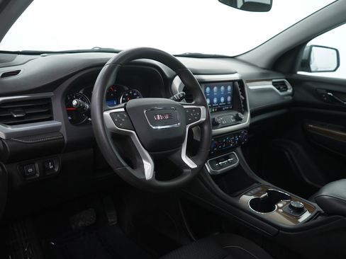 Used 2023 GMC Acadia SLE image 18