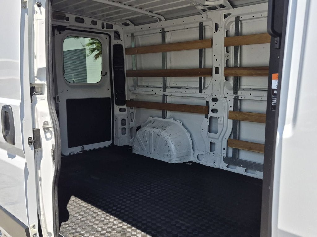 Used 2025 RAM ProMaster 2500 FWD image 26