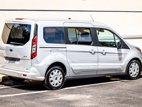 Used 2021 Ford Transit Connect XLT FWD image 8