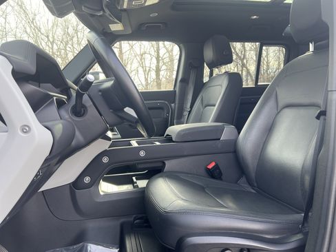 Certified 2023 Land Rover Defender 110 S image 22