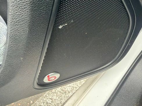 Used 2015 Chrysler 300 S RWD image 10