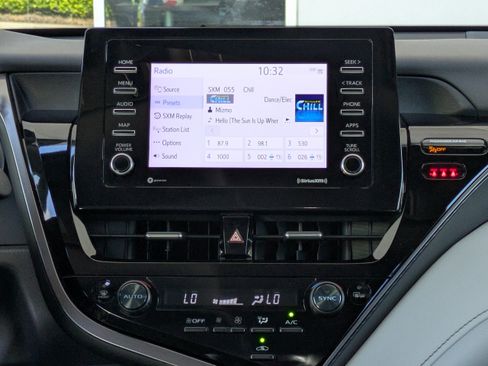 Used 2023 Toyota Camry SE FWD image 18