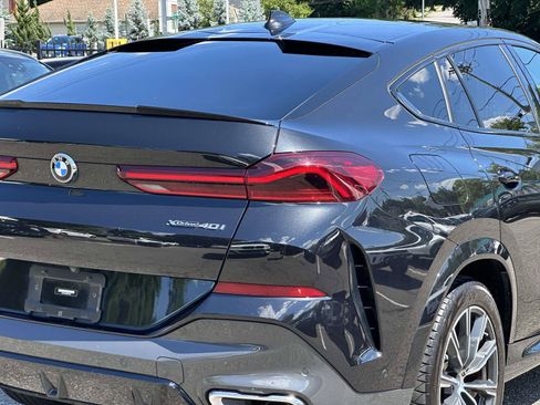 Used 2022 BMW X6 xDrive40i w/ M Sport Package AWD/4WD image 13
