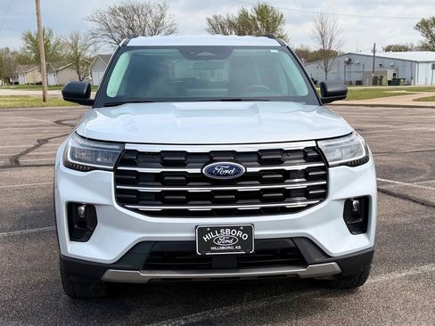 Certified 2025 Ford Explorer Active w/ Active Comfort Package AWD/4WD image 13